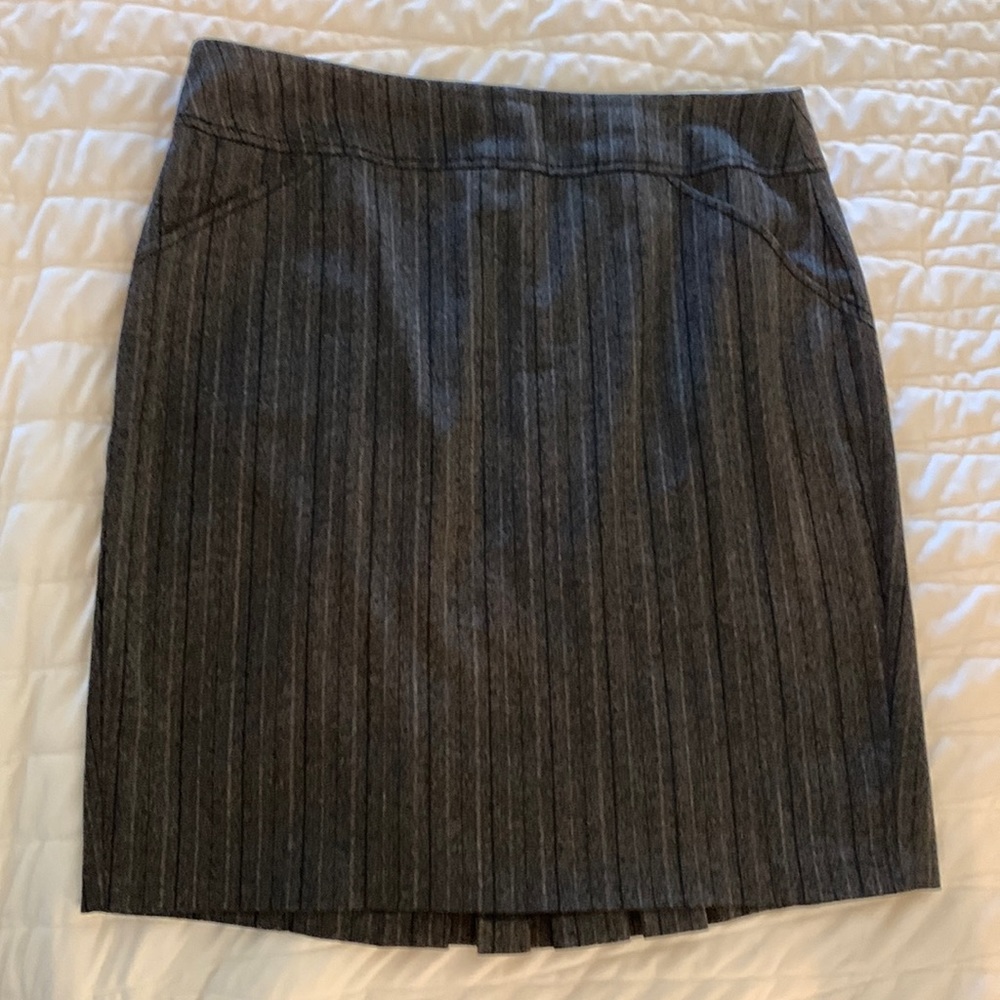 Candice’s size 11 tailored skirt. Black/grey